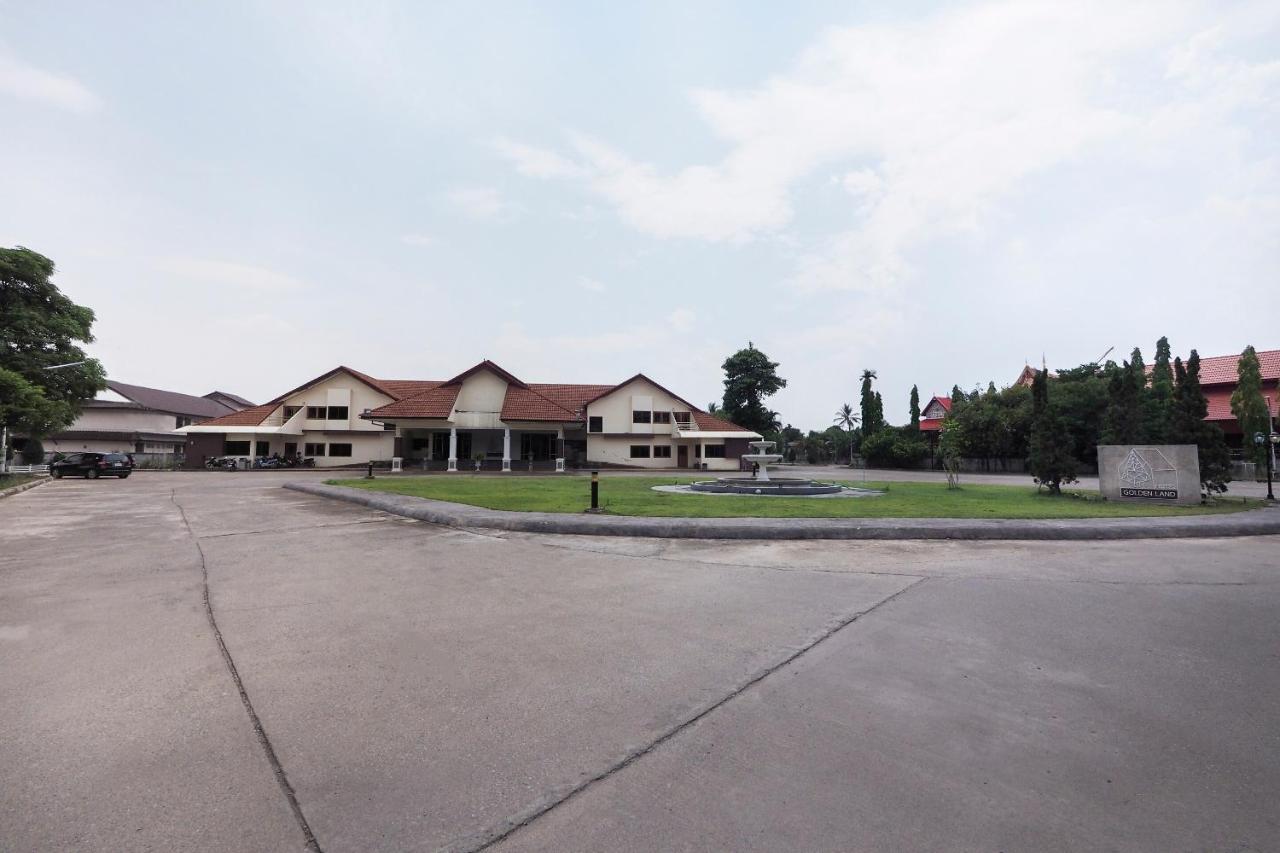 Oyo 859 Golden Land Hotel Csiangraj Kültér fotó