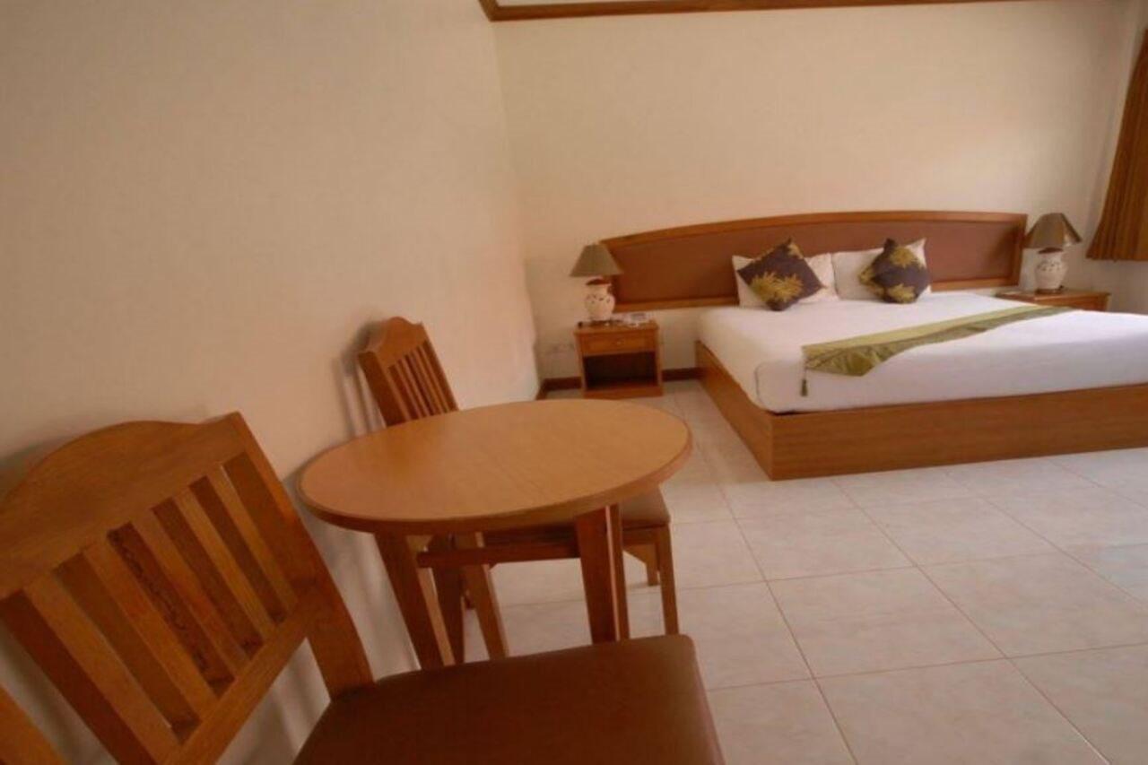 Oyo 859 Golden Land Hotel Csiangraj Kültér fotó