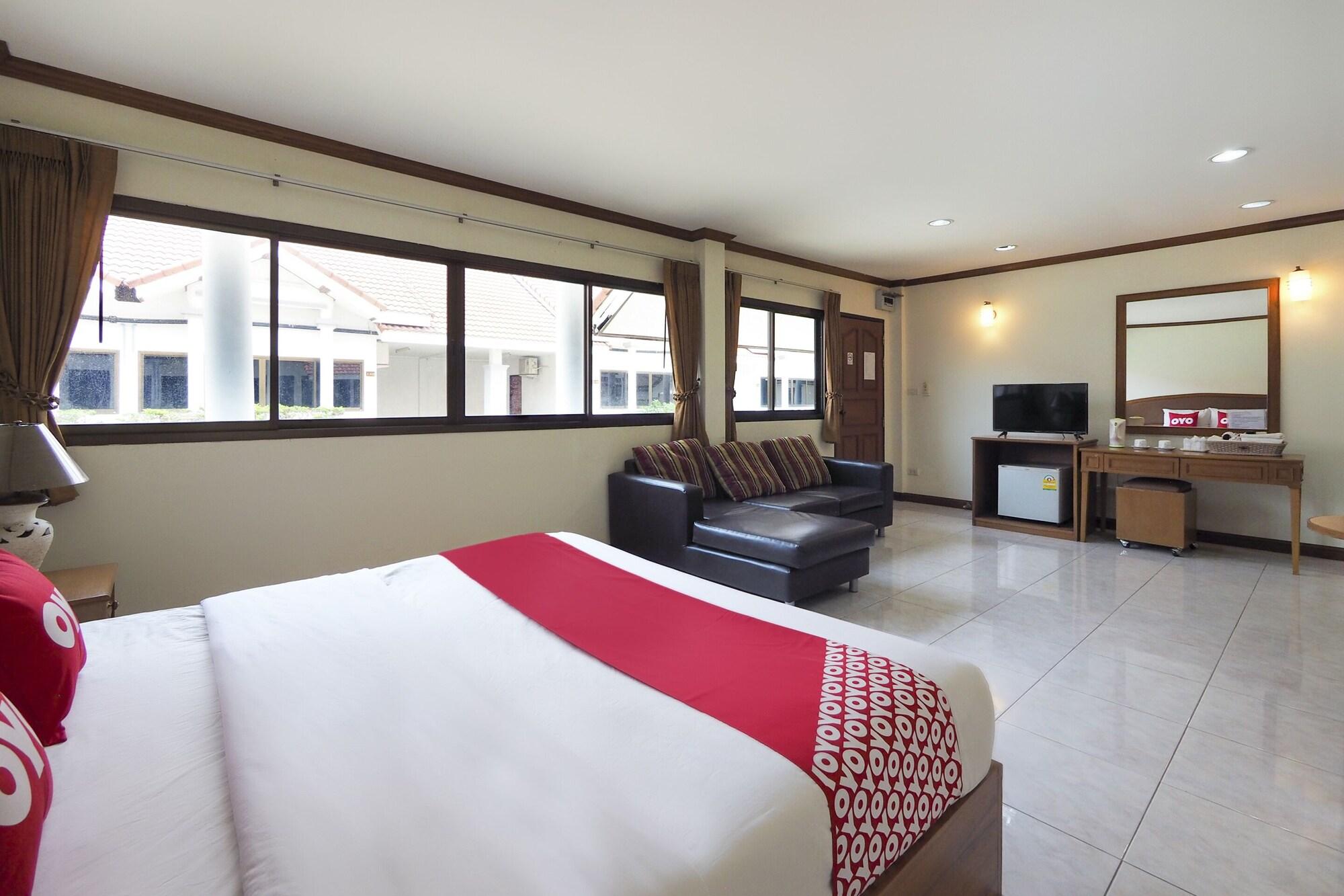 Oyo 859 Golden Land Hotel Csiangraj Kültér fotó