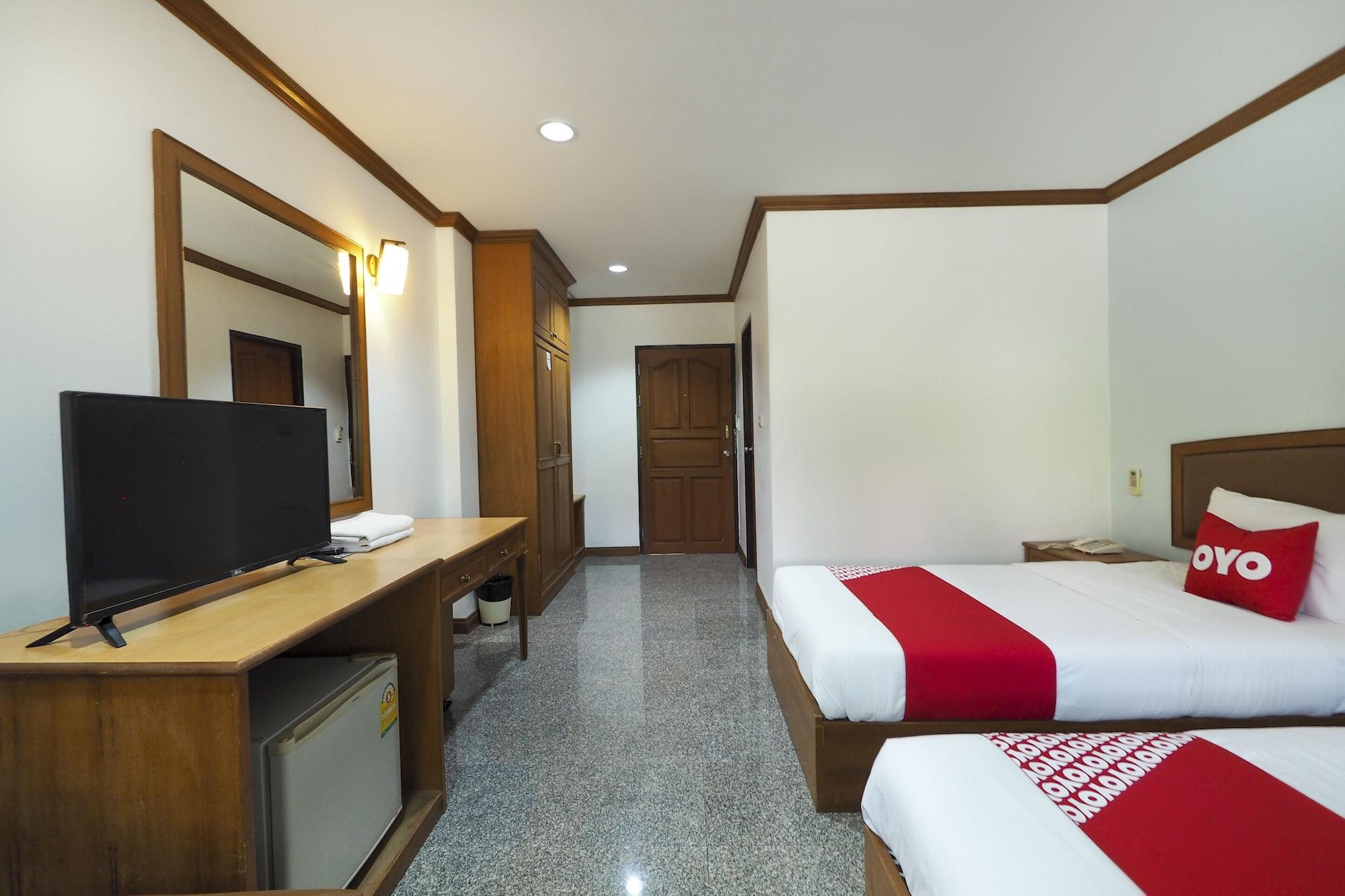 Oyo 859 Golden Land Hotel Csiangraj Kültér fotó