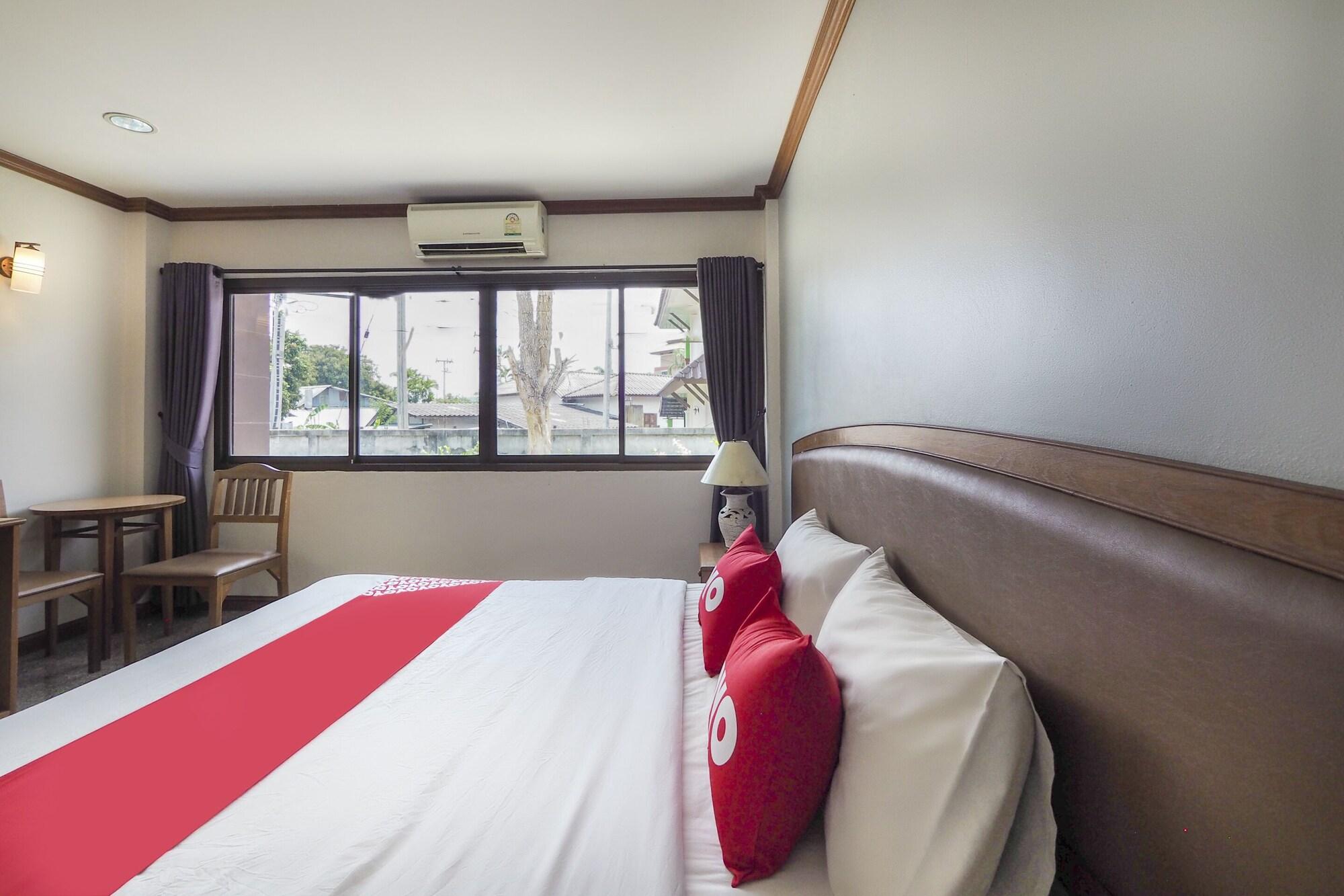 Oyo 859 Golden Land Hotel Csiangraj Kültér fotó
