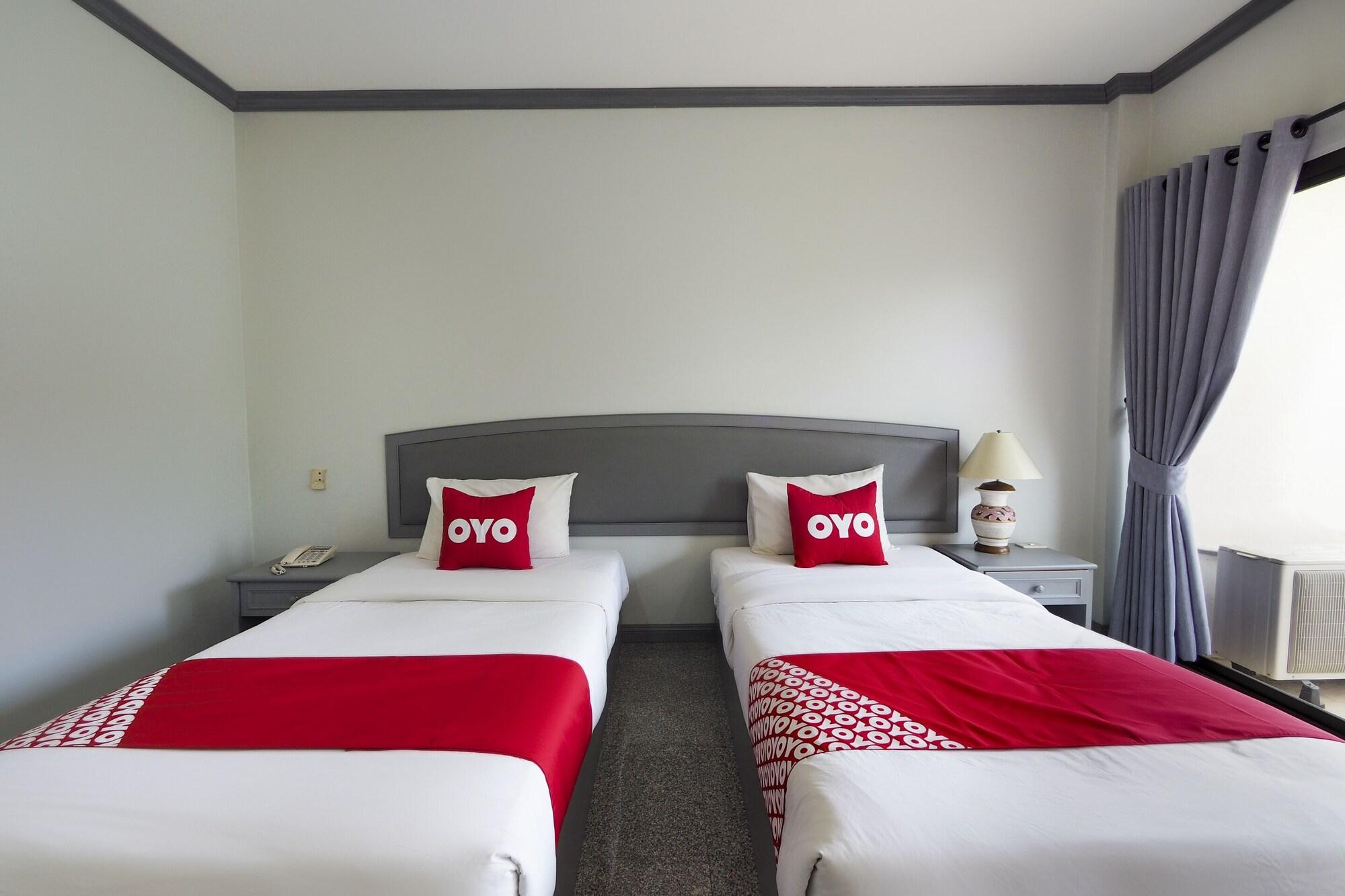 Oyo 859 Golden Land Hotel Csiangraj Kültér fotó