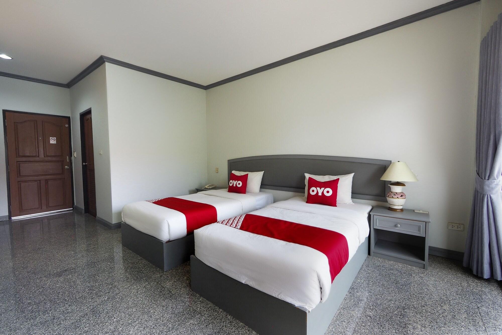 Oyo 859 Golden Land Hotel Csiangraj Kültér fotó