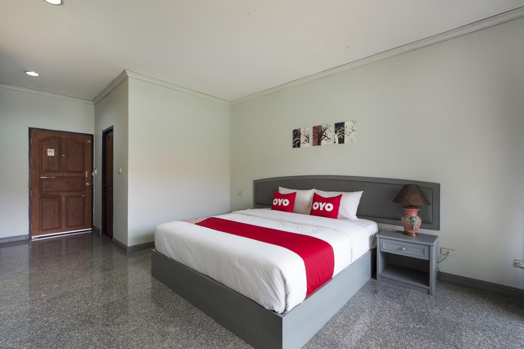 Oyo 859 Golden Land Hotel Csiangraj Kültér fotó