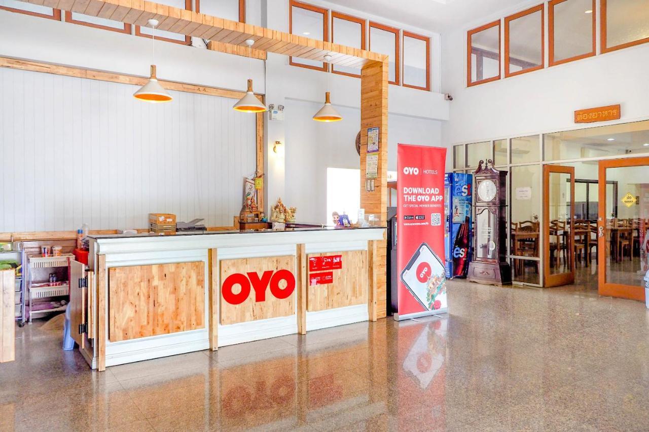 Oyo 859 Golden Land Hotel Csiangraj Kültér fotó